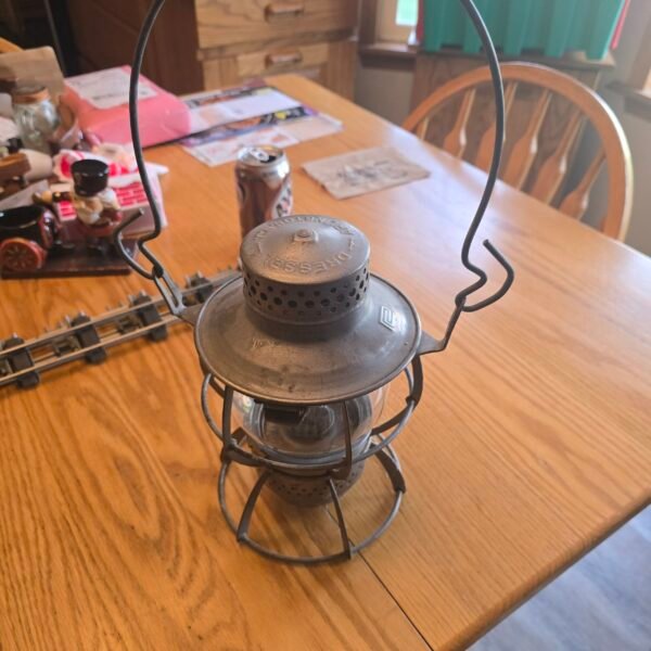 Dressel Arlington Lantern Penn Central Railroad
